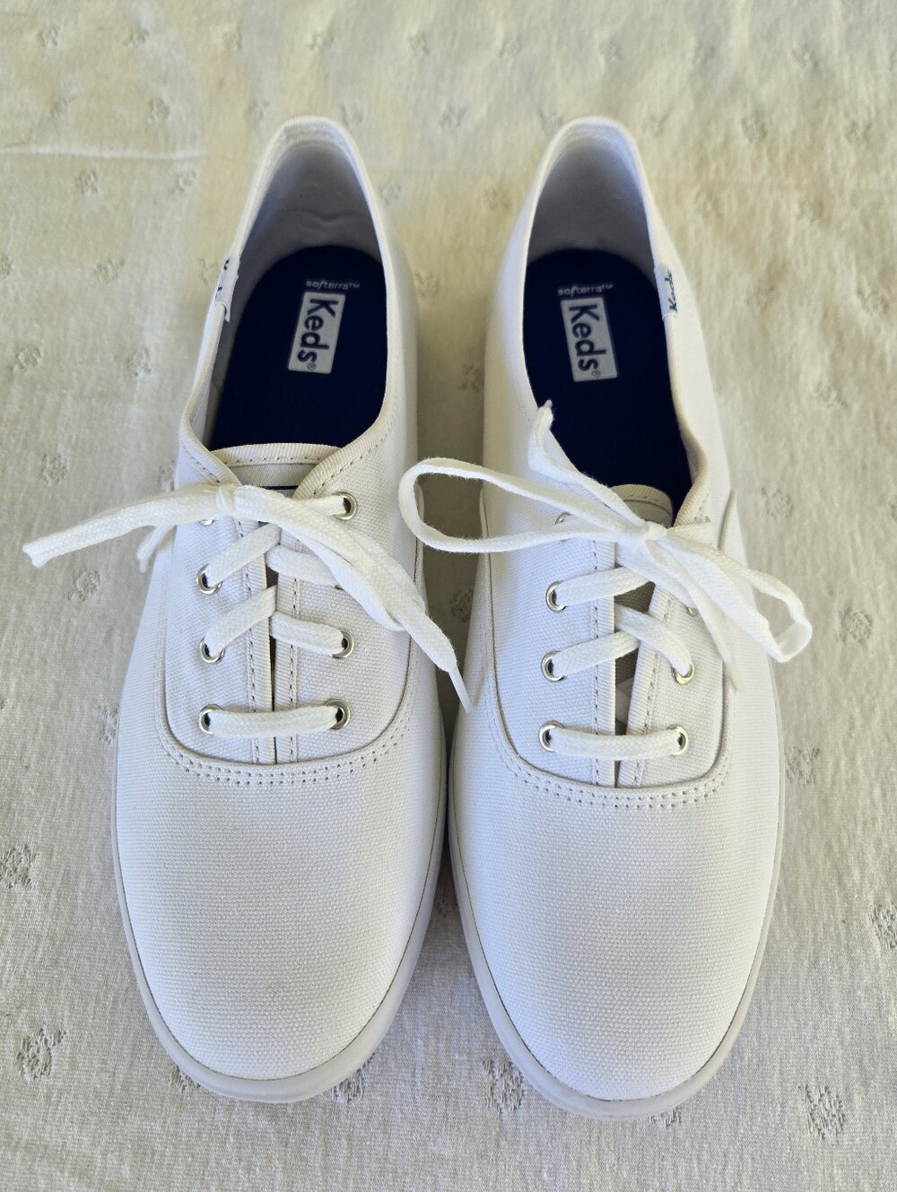 Keds Women's White Canvas Lace-Up Sneakers Size 10